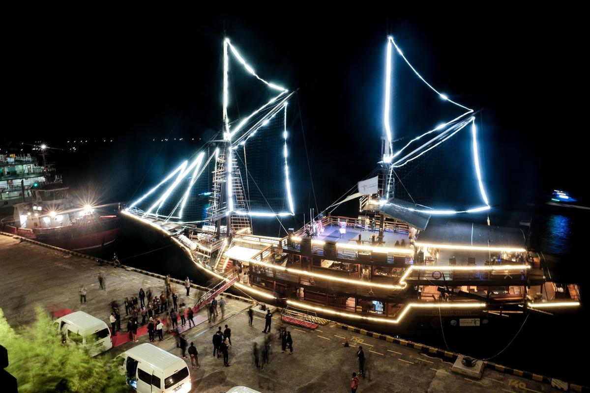 Kapal Pinisi, Kapal Wisata Warisan Nenek Moyang