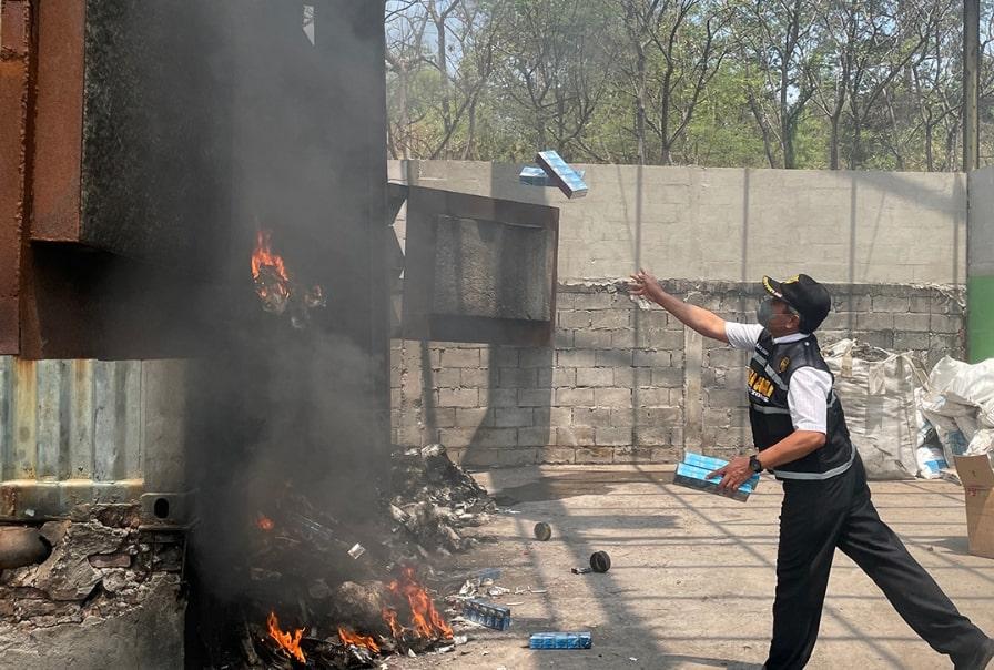 Bea Cukai Musnahkan Barang Ilegal Hasil Pantauan di E-Commerce dan Jasa Ekspedisi