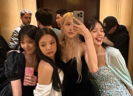 Pengumuman Buat BLINK, BLACKPINK Lanjut Kontrak dengan YG Entertainment