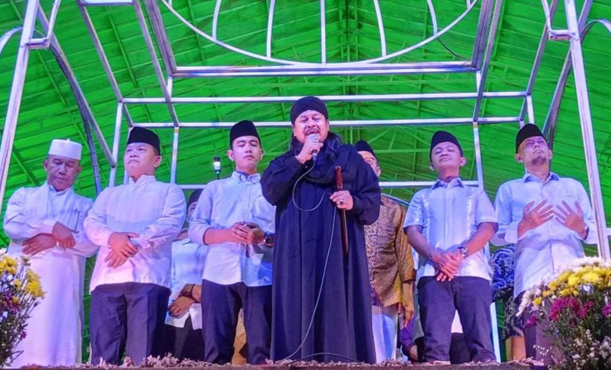 Mantan KSAD Jenderal Purn Dudung Hadiri Kegiatan Gibran di Karawang
