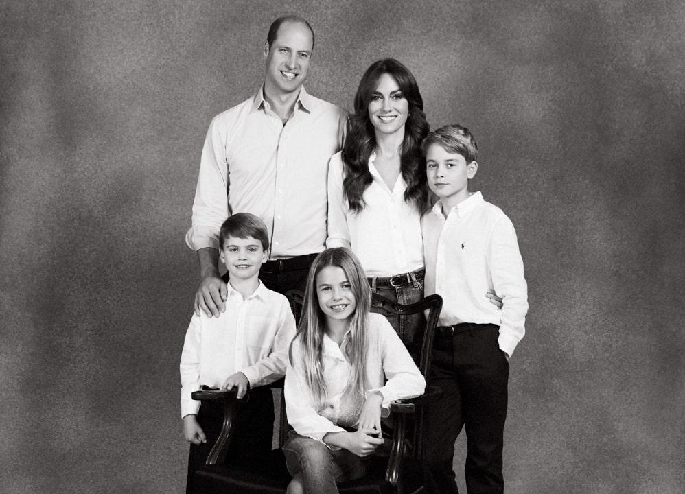 Pangeran William dan Keluarga Buat Kartu Natal Berkonsep Jadul