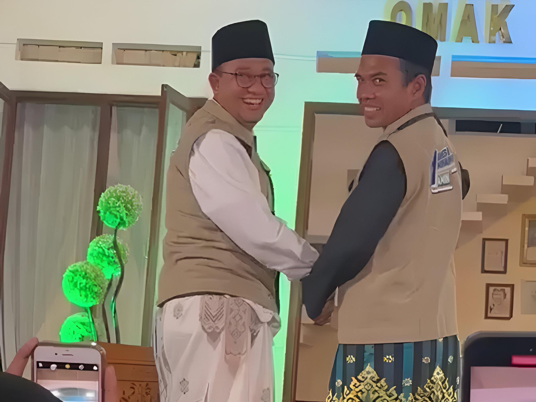 Anies Temui UAS di Riau, Ngomongin Apa?