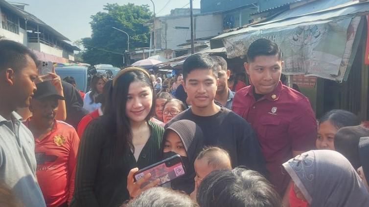 Kaesang Sambangi Pimpinan Relawan Alap-alap Jokowi di Semarang
