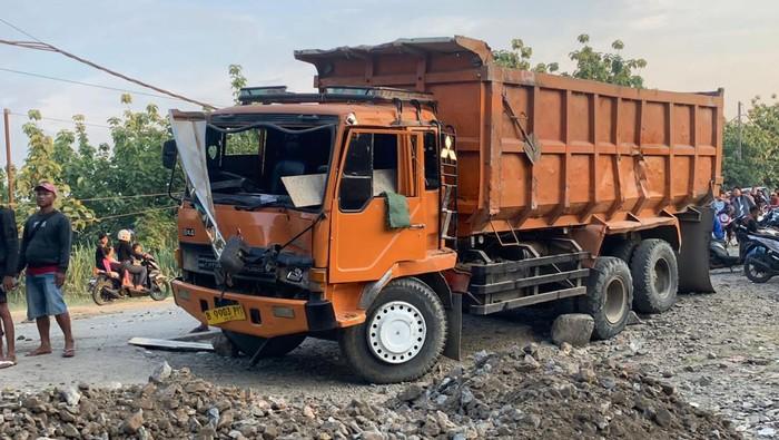 Sopir Truk Terbalik Timpa Ibu-Anak hingga Tewas Serahkan Diri ke Polisi!