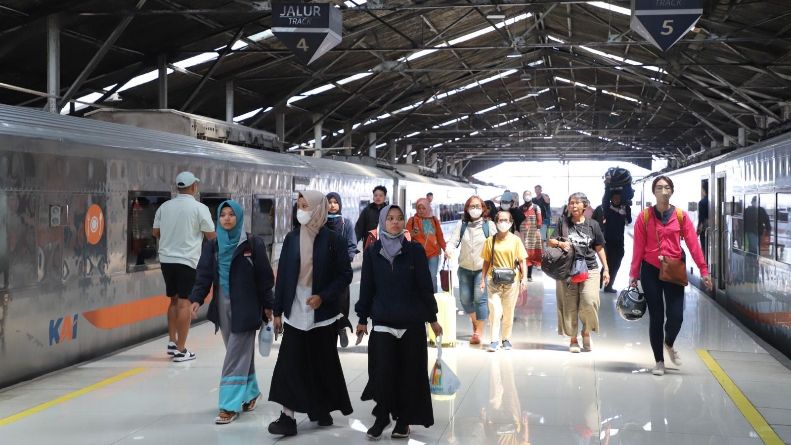 Penumpang KA Boleh Nggak Pakai Masker, Asal...
