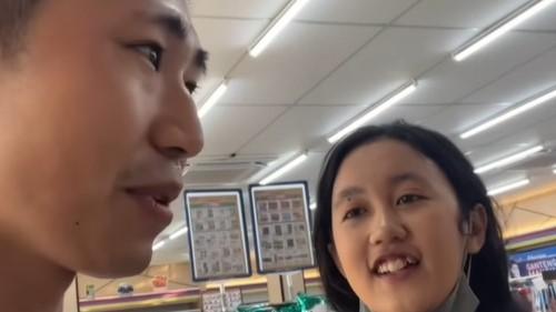 Cuma Nonton Anime, Kasir Indomaret Ini Fasih Berbahasa Jepang