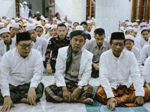 Mahfud Dialog di Ponpes Jember, Bahas soal Pupuk-Guru Honorer