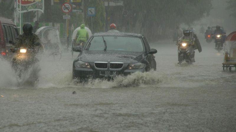 Pantau Analisis BMKG soal Cuaca Ekstrem hingga Sepekan ke Depan!