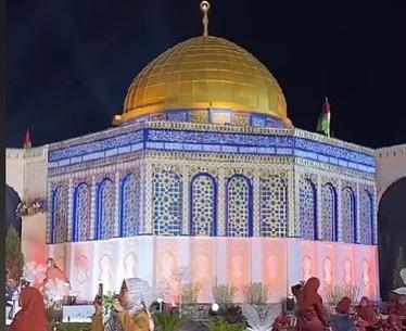 Viral! Pernikahan Mewah Tema Palestina, Pengantinnya dari Madura