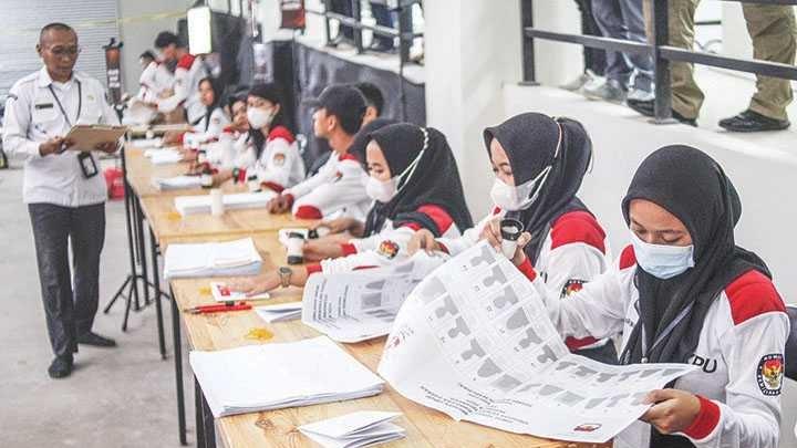 Polri Pantau Proses Pelipatan Surat Suara Pemilu 2024 demi Cegah Gangguan