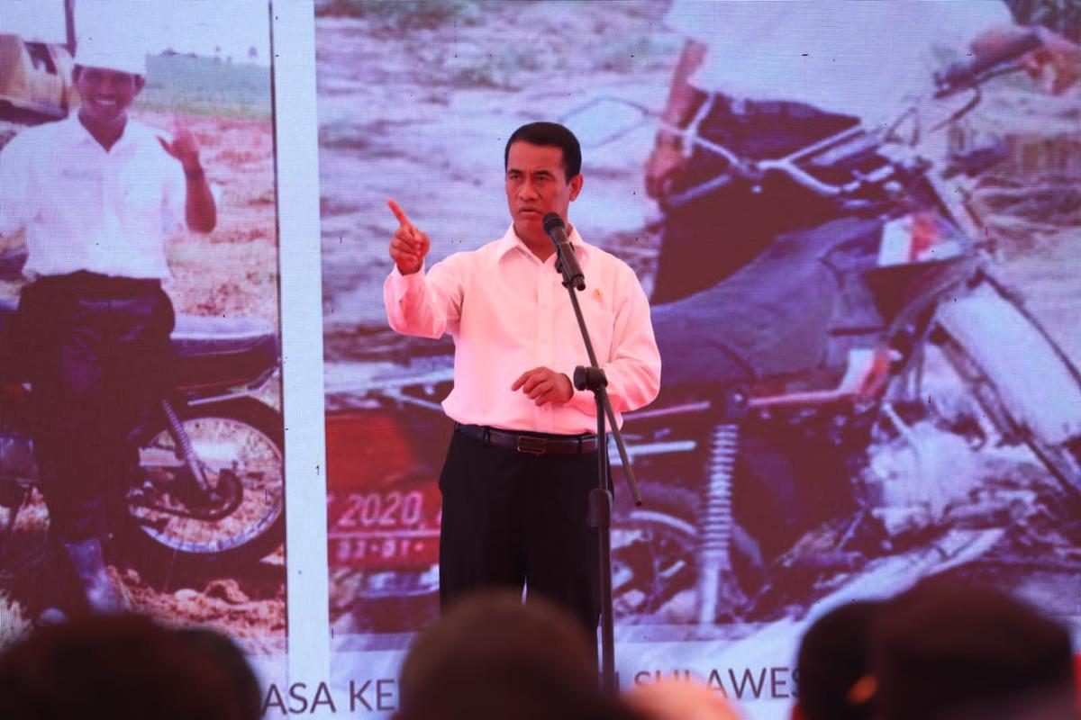 Tegaskan Pupuk Cukup, Mentan Amran Ajak Tanam Jagung di Konawe Utara