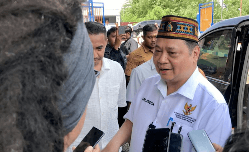 Bansos Dituding Dipolitisi, Airlangga: Ini Bukan Ujug-ujug