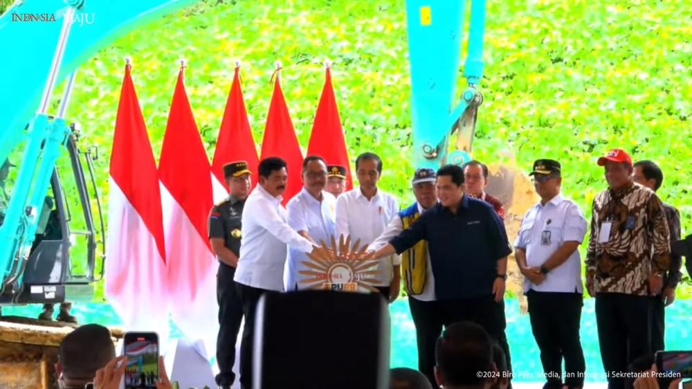 Tak Hanya Masjid Negara, Jokowi juga Groundbreaking Kantor Otorita IKN