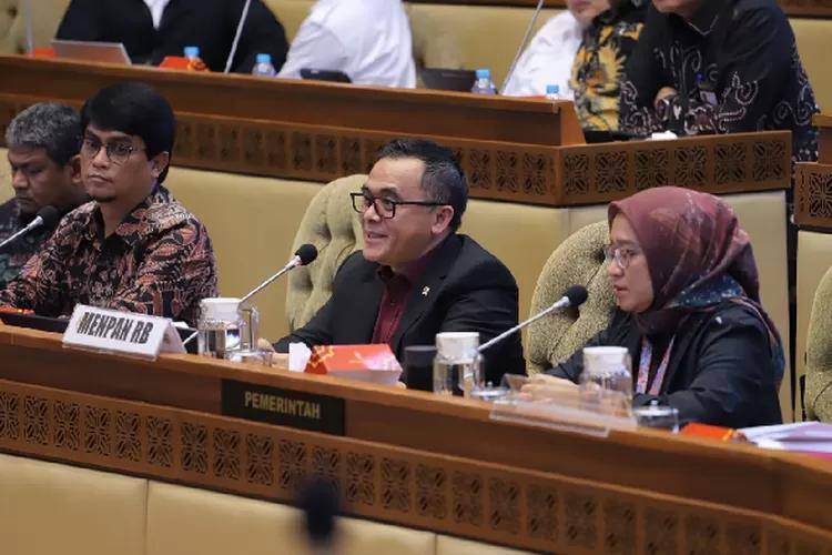 Kabar Gembira! DPR dan KemenPANRB Sepakati Pengangkatan 2,3 Juta Tenaga Honorer Jadi PPPK