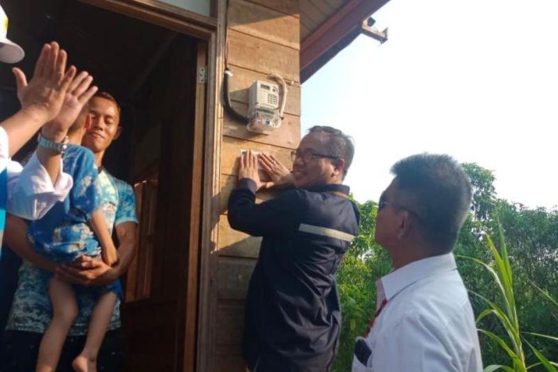 Program BPBL Kementerian ESDM Pasang Listrik Gratis 131.600 Rumah Tangga