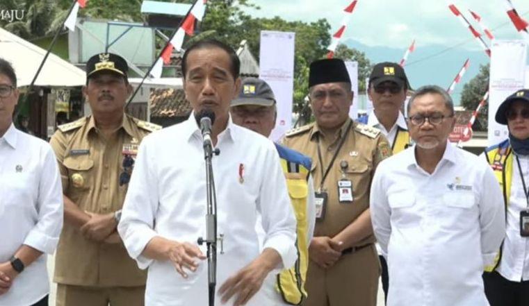 Jokowi Resmikan 4 Ruas Jalan Magelang Akses Evakuasi Gunung Merapi