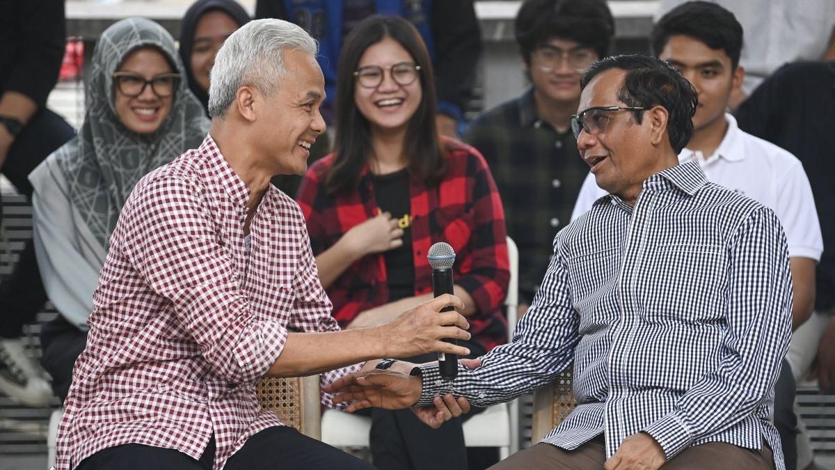 Ganjar Usul Mahfud Mundur dari Kursi Menteri