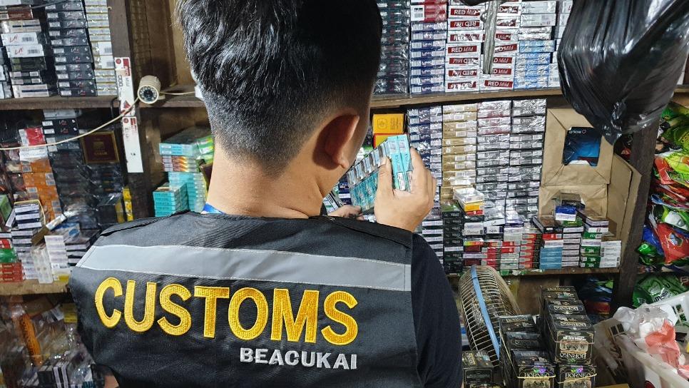 Berantas Rokok Ilegal, Bea Cukai Rutin Laksanakan Operasi Pasar