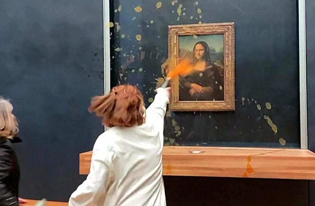 Waduh! Lukisan Mona Lisa di Paris Dilempar Sup oleh Aktivis Lingkungan