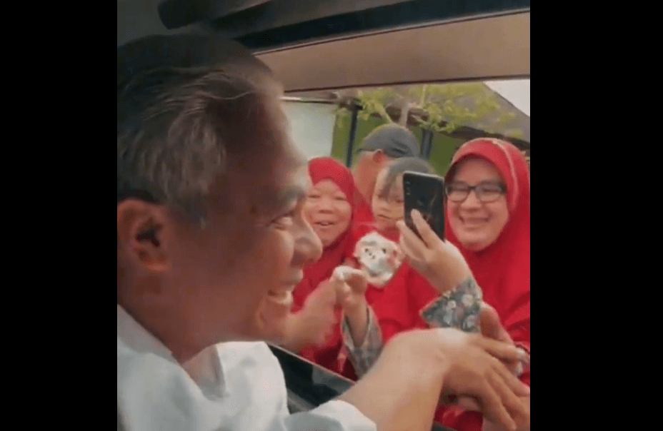 Ganjar Capres Pertama Kampanye di Banda Neira, Didoakan Warga jadi Presiden