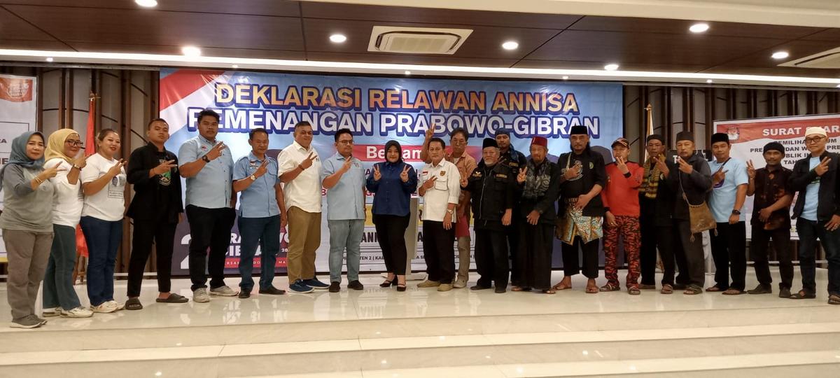 Putri Sulung Desmond, Annisa Mahesa Deklarasi Dukung Prabowo-Gibran Bersama Relawan