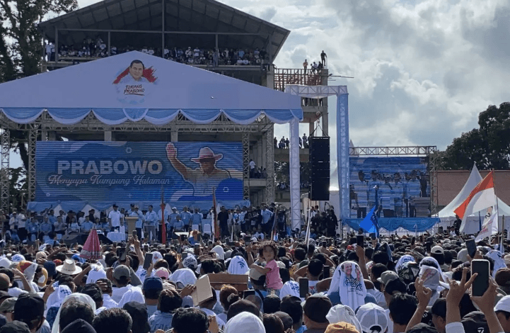 9 Hari Jelang Pencoblosan, Prabowo Minta Doa dan Restu ke Warga Langowan