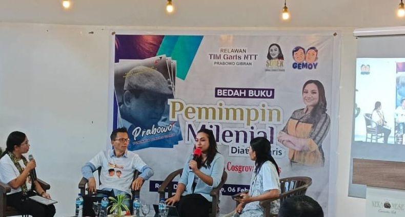 Wanita Muda Asal Kupang Launching Buku tentang Prabowo