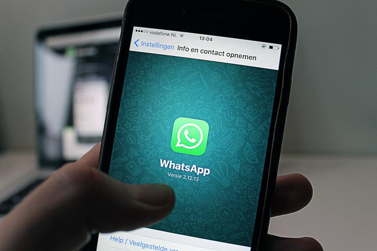 Cara Menghapus Pesan di WhatsApp