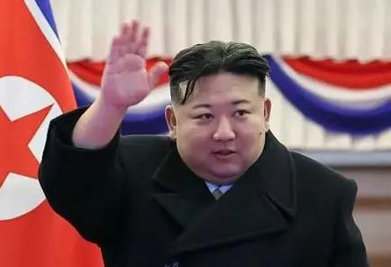 Kim Jong Un Diberi Hadiah Mobil Mewah Oleh Vladimir Putin