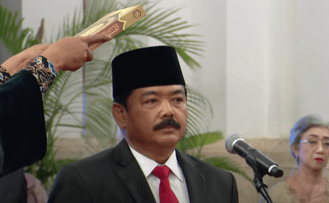 Jokowi Resmi Lantik Hadi Tjahjanto jadi Menko Polhukam Gantikan Mahfud