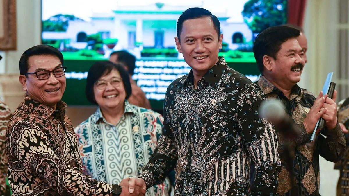Yang Ditunggu-tunggu: Moeldoko Tatap Muka dan Bersalaman dengan AHY