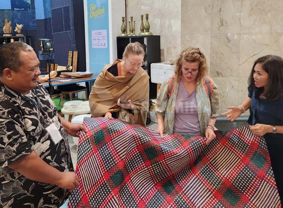 Hari Kedua Inacraft 2024, UMKM Pertamina Raih Transaksi Rp1,3 Miliar