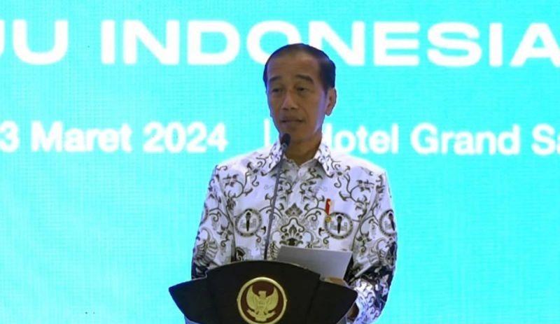Harga Beras Turun, Jokowi Minta Warga Serbu Pasar Induk Cipinang hingga Johar Karawang