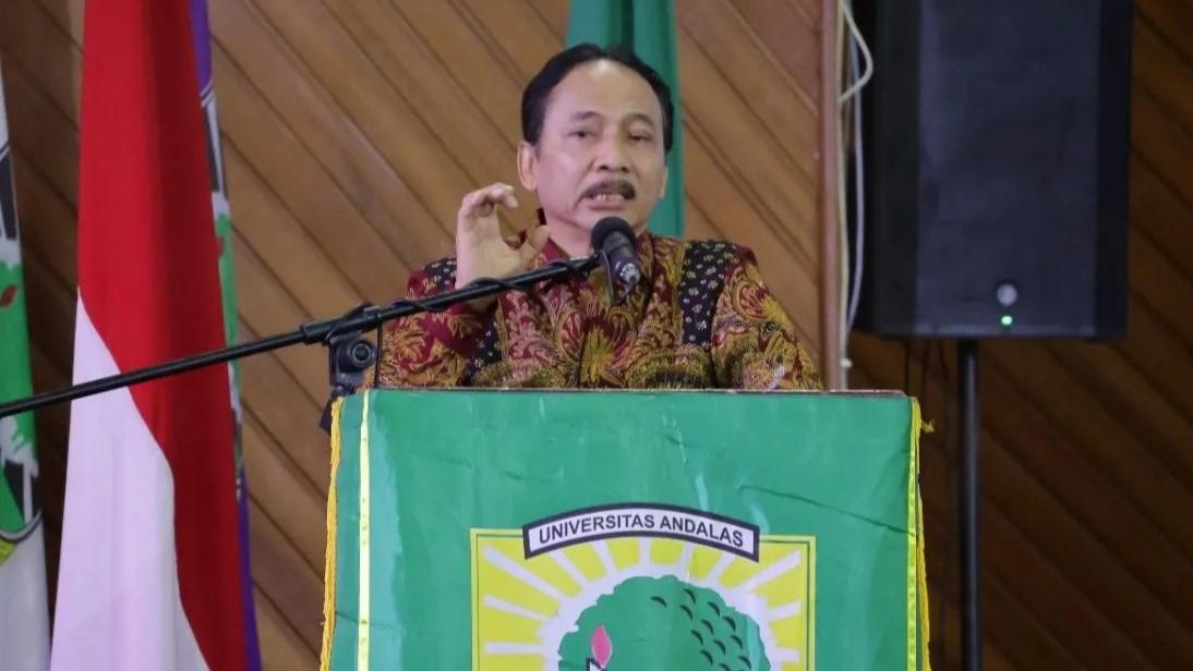 Mahkamah Konstitusi Upaya Kembalikan Kepercayaan Publik