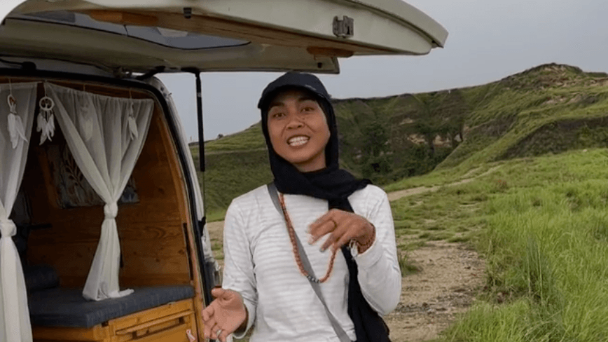 Cerita Wanita Jakarta Keliling Indonesia Sendirian Pakai Campervan