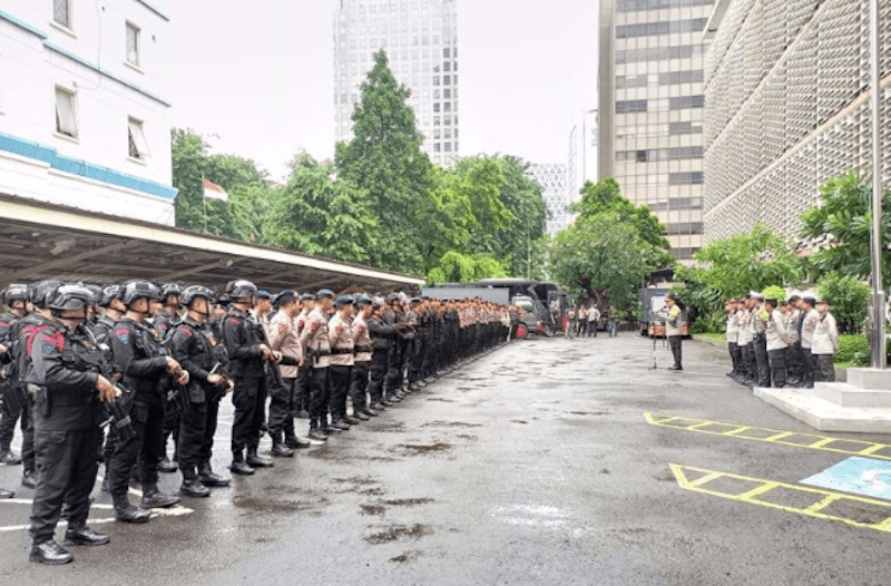 Kantor Bawaslu dan KPU Dijaga Ketat