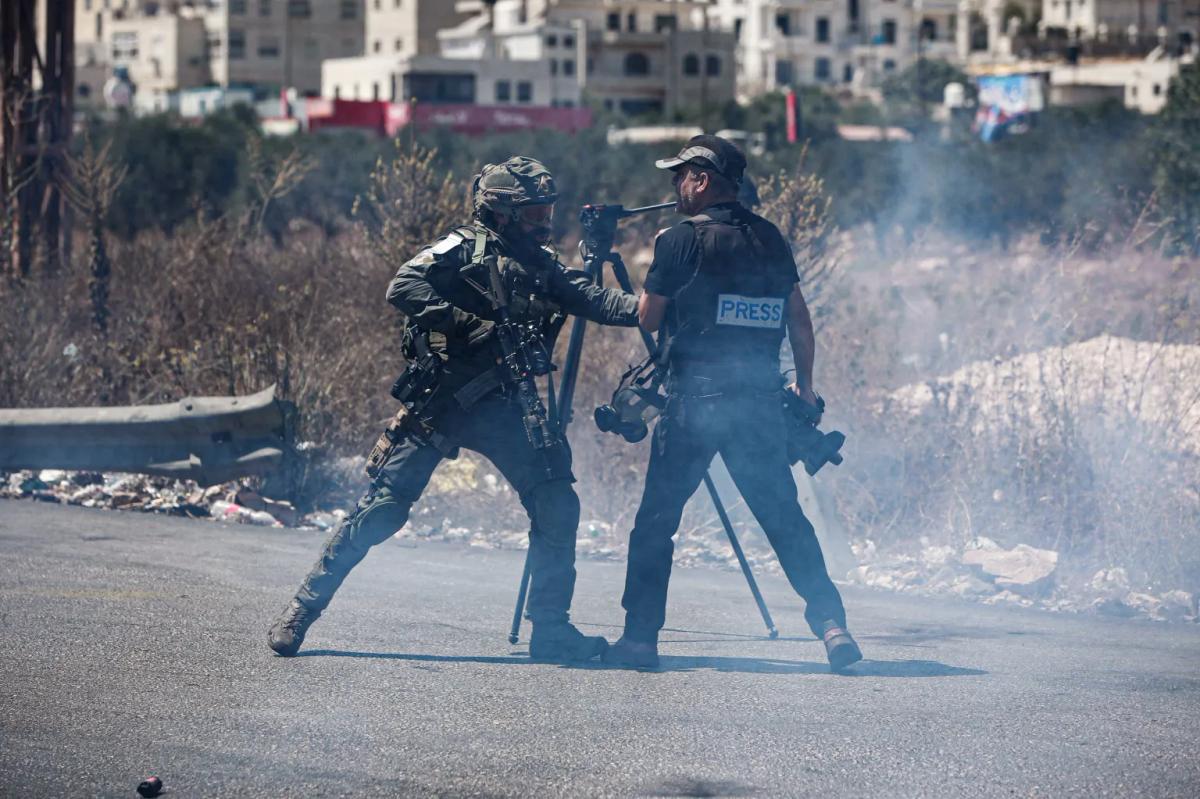 40 Jurnalis Palestina Ditahan Tentara Israel
