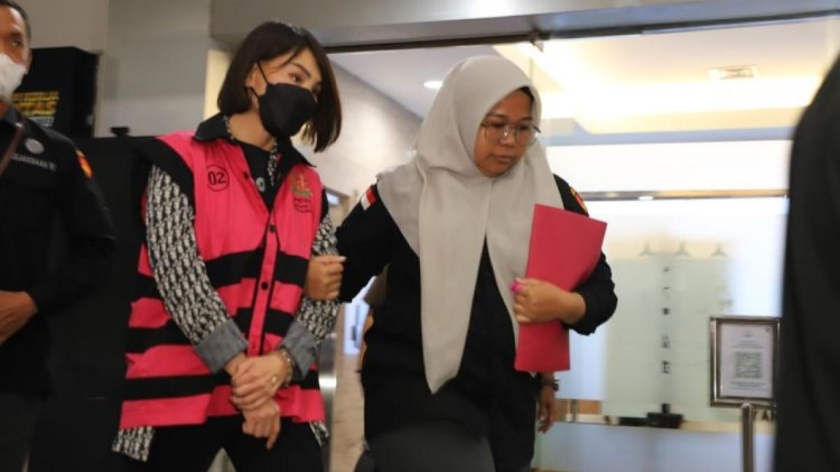 Crazy Rich PIK Helena Lim Dijebloskan Kejagung ke Tahanan!