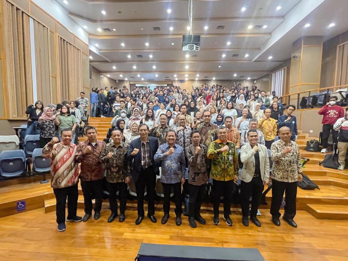 Nostalgia di Kampus ITB, Menteri Trenggono Ajak Mahasiswa Kembangkan Inovasi Teknologi Kelautan