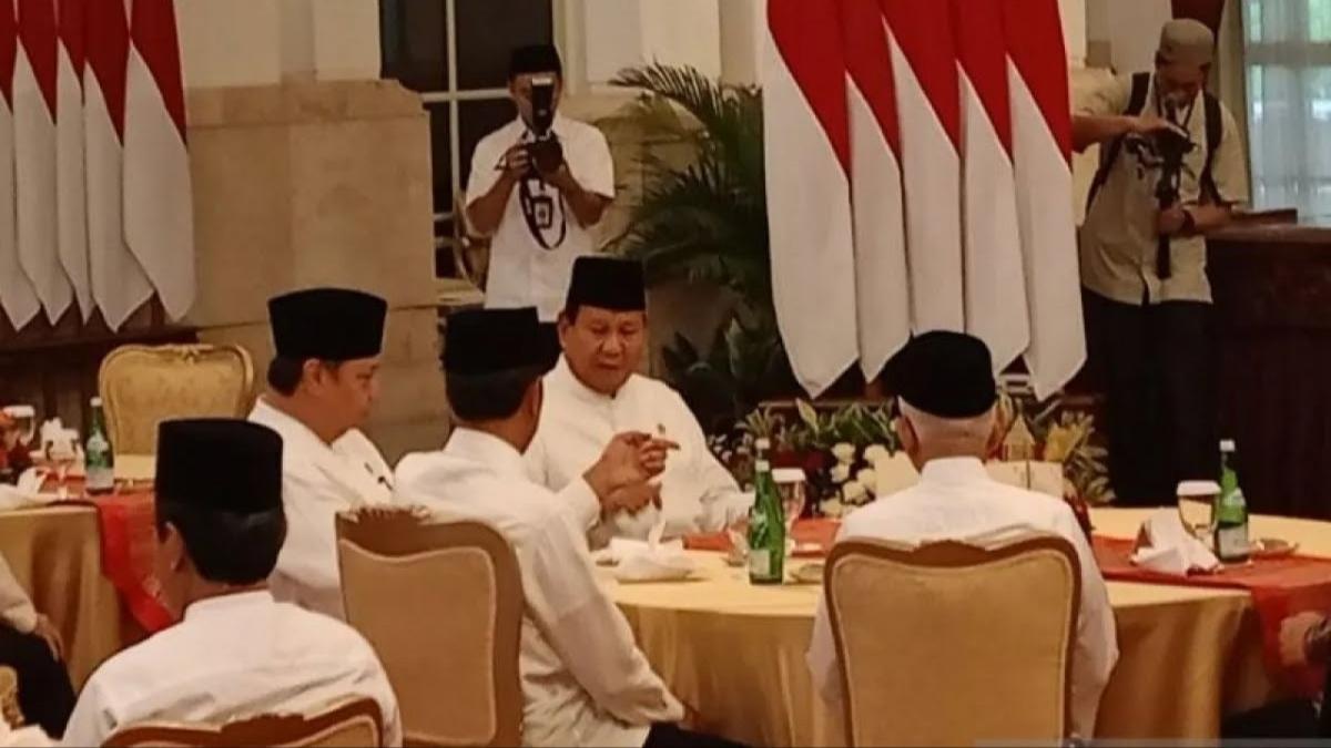 Jokowi Duduk Semeja dengan Prabowo saat Buka Puasa Bersama di Istana, Pertanda Apa?