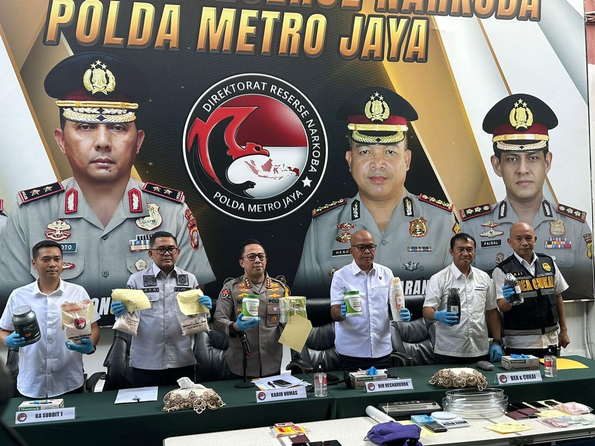Joint Operation Bea Cukai dan Polri Gagalkan Peredaran Kokain Cair dan Serbuk MDMA