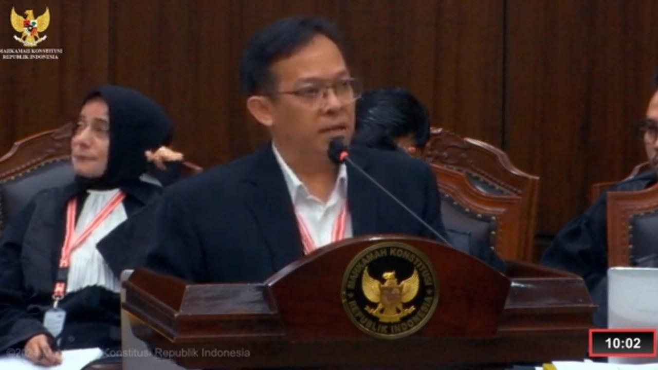 Yusril ke Saksi Ahli Anies: Kalau Jokowi Dukung Prabowo Masalahnya Apa?