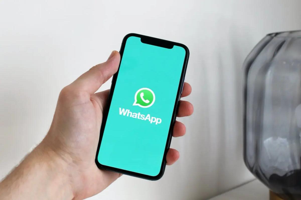 Fitur Baru WhatsApp Hadirkan Tombol "Like" untuk Reaksi Status
