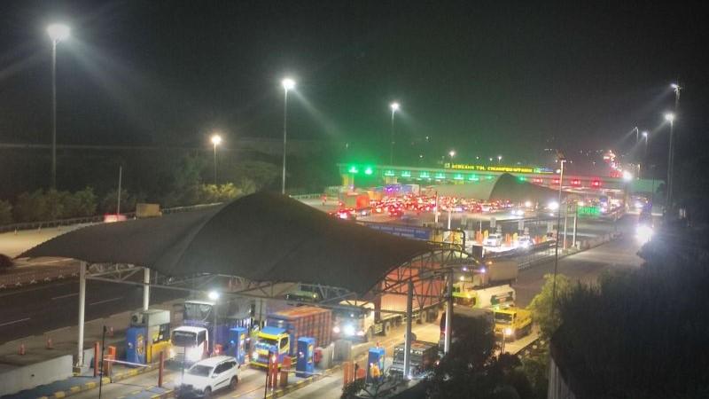 Polres Karawang Terapkan Contraflow H-5 Lebaran 2024