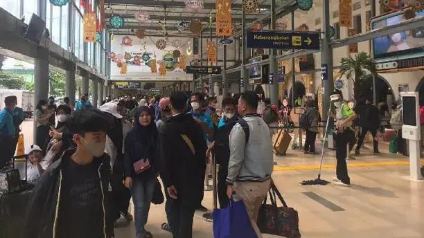 26.479 Penumpang Berangkat Mudik Hari Ini Dari Stasiun Pasar Senen