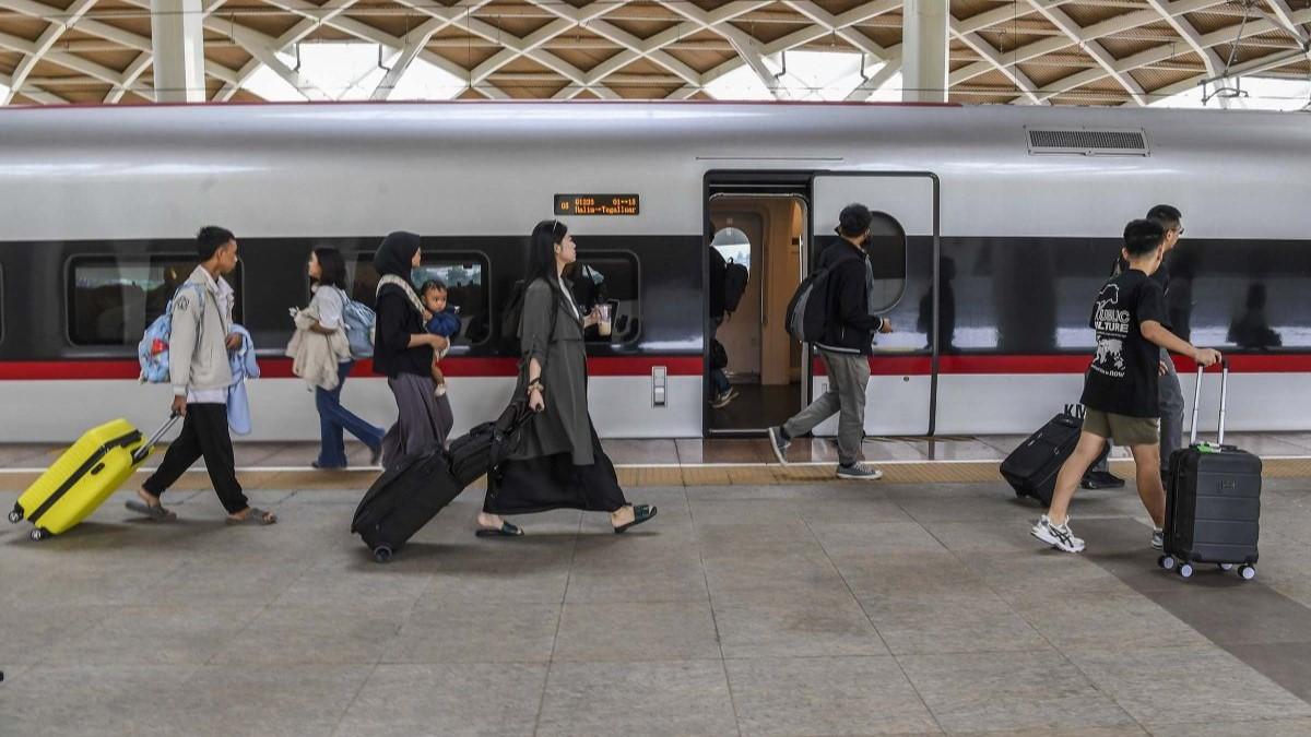 Pengguna Whoosh Nyaris Tembus 30 Ribu Sepanjang Libur Lebaran 2024