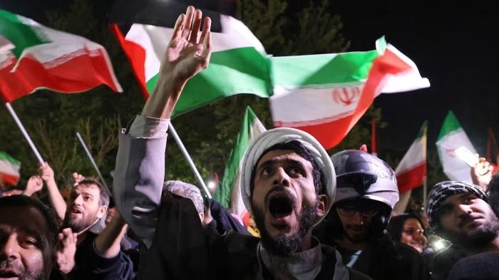 Warga Gaza: Iran adalah Pahlawan bagi Kami!