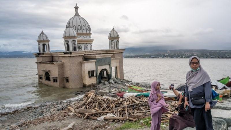 Ngeri! Tinggi Gelombang Tsunami Pascaerupsi Gunung Ruang Bisa Capai 25 Meter