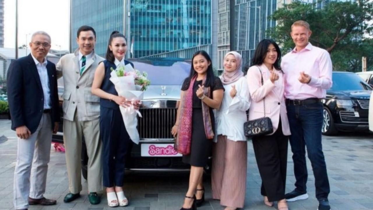 Lagi! Mobil Mewah Suami Artis Sandra Dewi Disita Kejaksaan