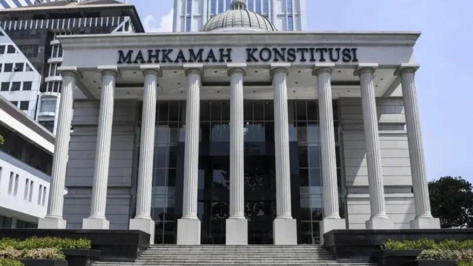 Apa Dampak Keputusan MK Terhadap Masyarakat? Simak Penjelasan Lengkapnya di Sini!